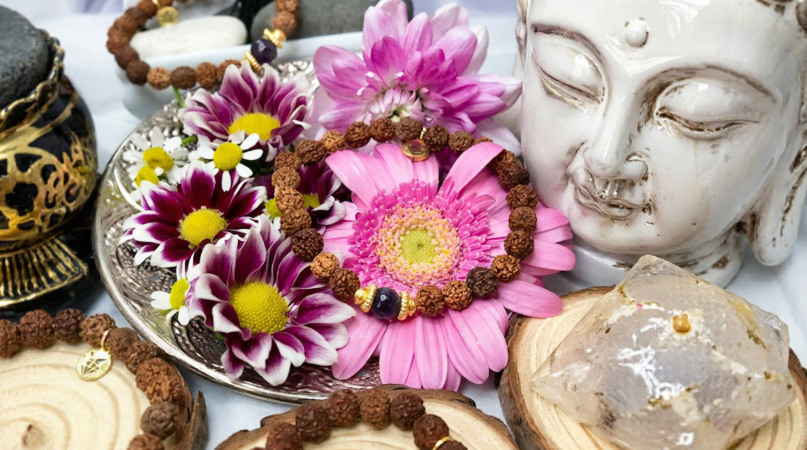 charly medium rudraksha shiva explication histoire grimoire graine magique